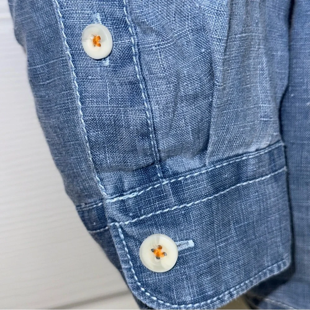 Tommy Bahama 100% linen‎ Casual Blue Button-Down Shirt